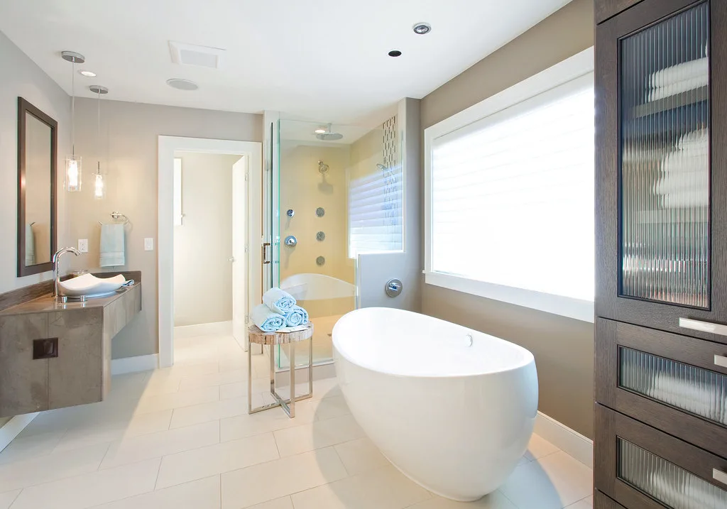 Fitted Bathroom Furniture: Built-In vs Freestanding, and What to Buy